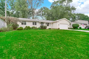 207 Highland Dr, Valparaiso, IN 46383 - Photo 4