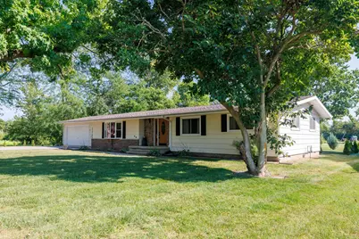 209 E Broadway Street, Brook, IN 47922 - Photo 4