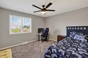 9807 Ivy Ln, Munster, IN 46321 - Photo 18