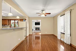 125 Mulberry Ln, Schererville, IN 46375 - Photo 6