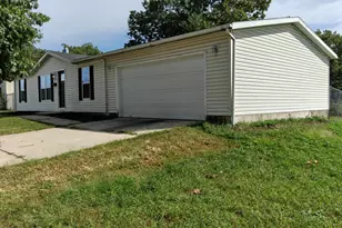 2209 Cleveland St, Gary, IN 46404 - Photo 2