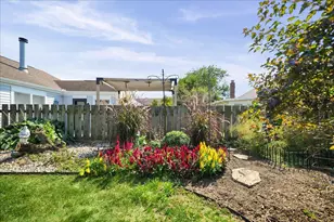 1060 Vanderburgh St, Valparaiso, IN 46385 - Photo 28