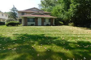 6859 Fillmore Dr, Merrillville, IN 46410 - Photo 2