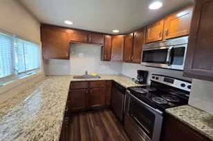 1500 Camellia Dr, Munster, IN 46321 - Photo 12