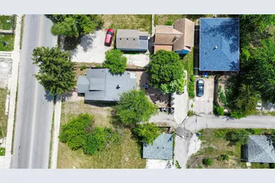 711 E Barker Avenue, Michigan City, IN 46360 - Photo 4