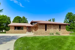 8900 Porter Ct, Crown Point, IN 46307 - Photo 1
