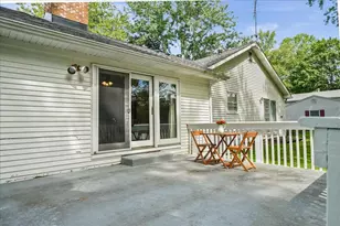 108 Fordwick Ln, Valparaiso, IN 46383 - Photo 6