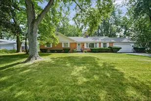 108 Fordwick Ln, Valparaiso, IN 46383 - Photo 2