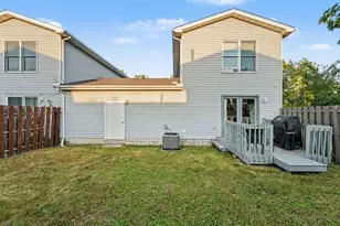 1031 Windsor Ln, Dyer, IN 46311 - Photo 12