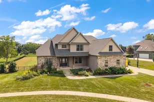 190 Buckskin Ln, Valparaiso, IN 46383 - Photo 1