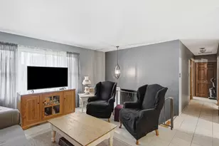 7325 Taney Pl, Merrillville, IN 46410 - Photo 4