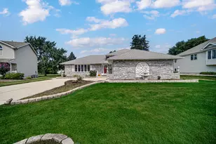 5314 Quail Ct, Schererville, IN 46375 - Photo 2