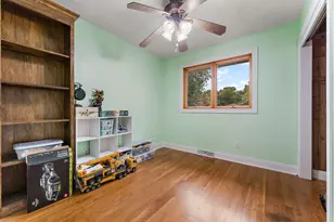 228 E Division St, Demotte, IN 46310 - Photo 14