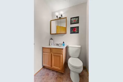 228 E Division Street, Demotte, IN 46310 - Photo 18