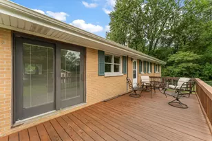 228 E Division St, Demotte, IN 46310 - Photo 26