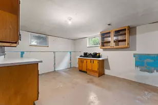 228 E Division St, Demotte, IN 46310 - Photo 20