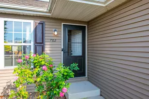 702 Luke Dr, Westville, IN 46391 - Photo 4