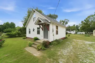 708 S Rose Ave, Kouts, IN 46347 - Photo 2