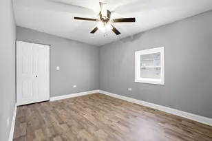 286 Gerry St, Gary, IN 46406 - Photo 12