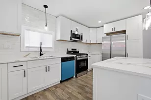 286 Gerry St, Gary, IN 46406 - Photo 8