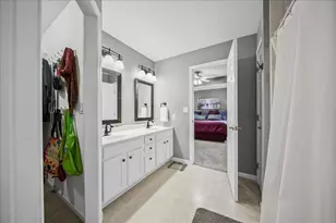 13 Edinburgh Ct, Valparaiso, IN 46385 - Photo 20