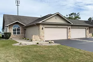 1416 Bohling Pl, Crown Point, IN 46307 - Photo 2