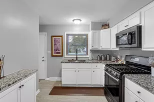 2170 W 58th Ave, Merrillville, IN 46410 - Photo 8
