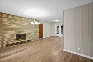 1805 Clover Ln, Valparaiso, IN 46385 - Photo 10