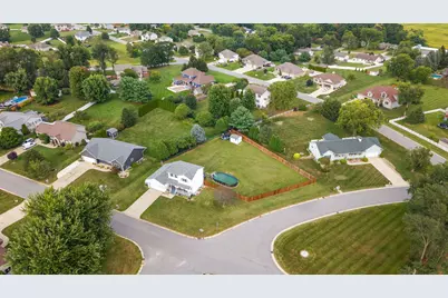 1611 Crest View Lane, La Porte, IN 46350 - Photo 24