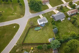 1611 Crest View Ln, La Porte, IN 46350 - Photo 30