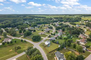 1611 Crest View Ln, La Porte, IN 46350 - Photo 28