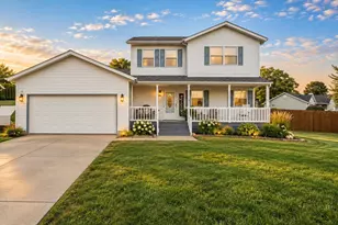 1611 Crest View Ln, La Porte, IN 46350 - Photo 1