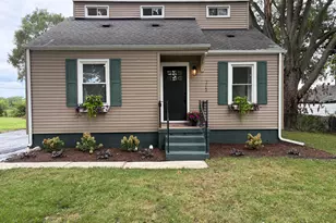 7712 Marshall St, Merrillville, IN 46410 - Photo 2