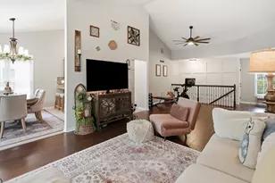 1065 Lakewood Ct, Schererville, IN 46375 - Photo 12