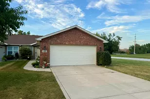 60 Polly Ln, Hobart, IN 46342 - Photo 1