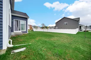 3859 Fender St, Valparaiso, IN 46385 - Photo 28