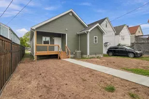 2461 New York Ave, Whiting, IN 46394 - Photo 16