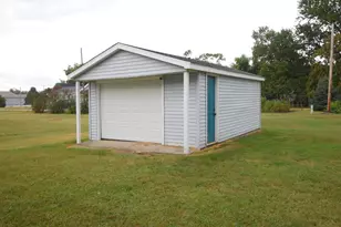 418 E Oak St, Rensselaer, IN 47978 - Photo 2