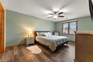 946 Elm Dr, Crown Point, IN 46307 - Photo 16