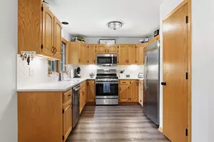 1442 Carriage Oaks Ct, Dyer, IN 46311 - Photo 8