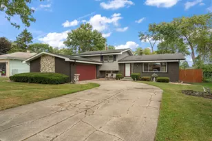 9523 Cleveland St, Crown Point, IN 46307 - Photo 1