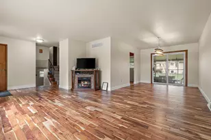 9523 Cleveland St, Crown Point, IN 46307 - Photo 6