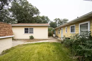 2834 W 38th Ave, Hobart, IN 46342 - Photo 18