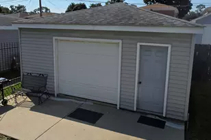 8008 S La Salle St, Chicago, IL 60620 - Photo 24