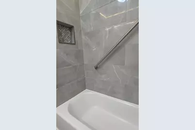 8008 S La Salle Street, Chicago, IL 60620 - Photo 10
