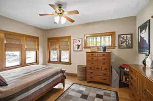 242 169th St, Hammond, IN 46324 - Photo 8