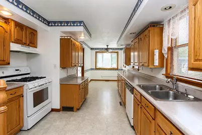 1211 Clay Street, La Porte, IN 46350 - Photo 6