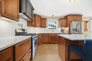 9424 Chestnut Ln, Munster, IN 46321 - Photo 8