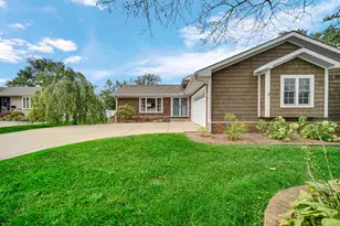 9424 Chestnut Ln, Munster, IN 46321 - Photo 2
