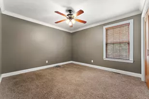 405 Galway Dr, Valparaiso, IN 46385 - Photo 14